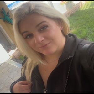 Meet your Posher, Tina